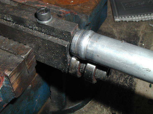 bead former in use