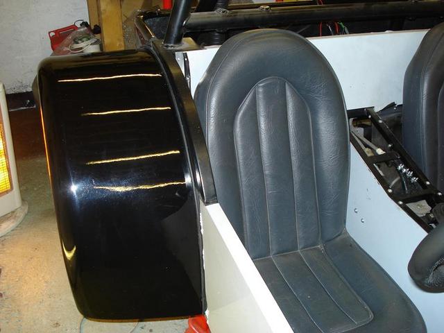 O/S seat & wheel arch