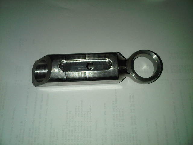 lower wishbone outer end