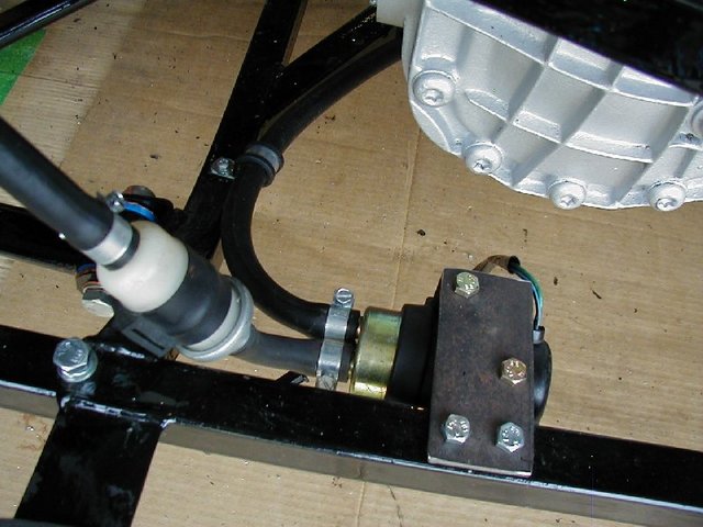 Fuel pump mounting
