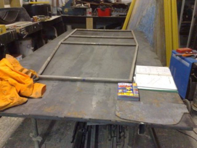 Chassis fabrication table
