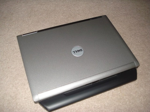 Dell D430 1