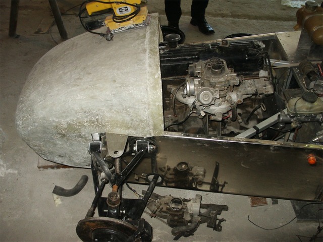 Capri's Pinto 1600 engine with Weber 85HF