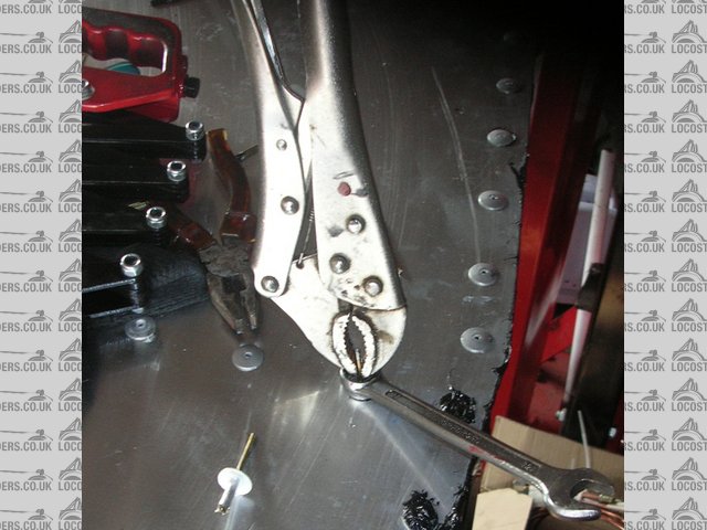 How to bodge a broken rivet